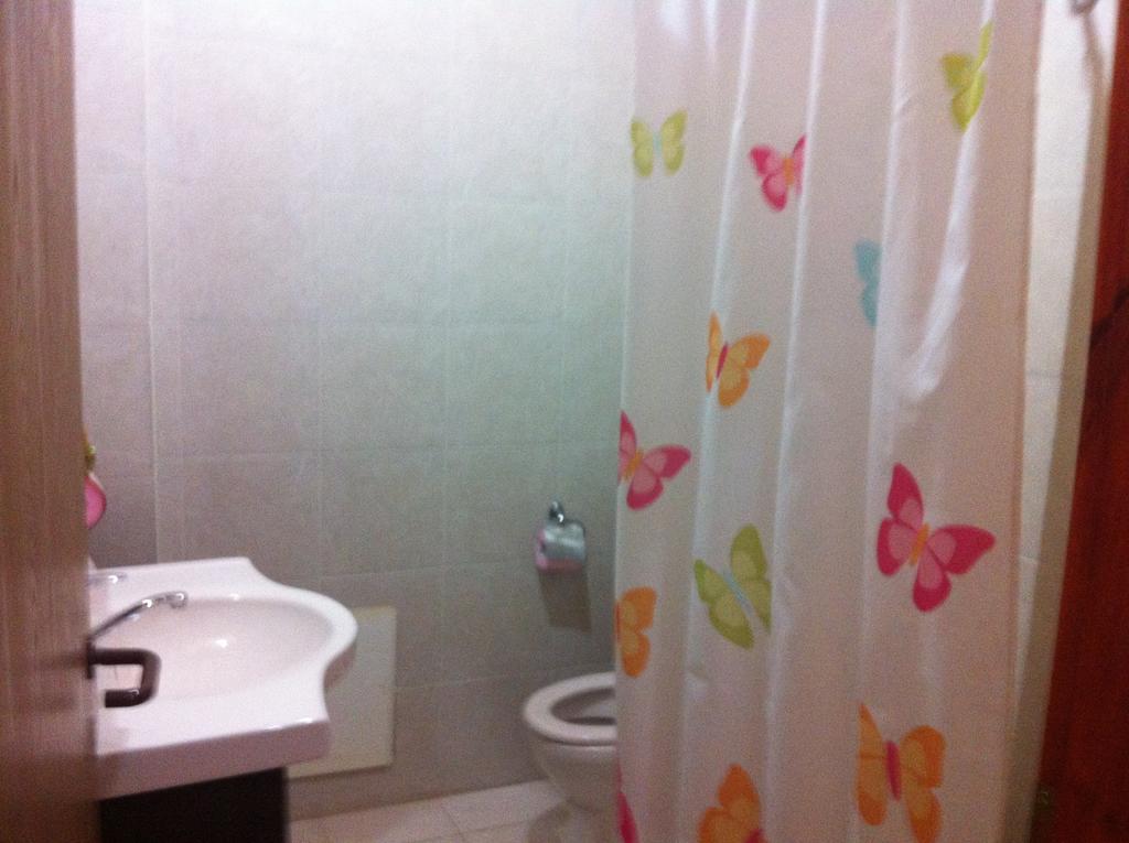 Blueberry Rooms Qaşrīn Екстериор снимка