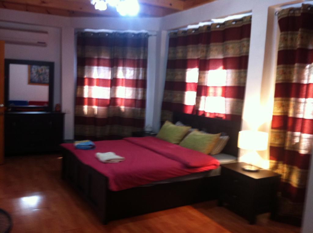 Blueberry Rooms Qaşrīn Екстериор снимка